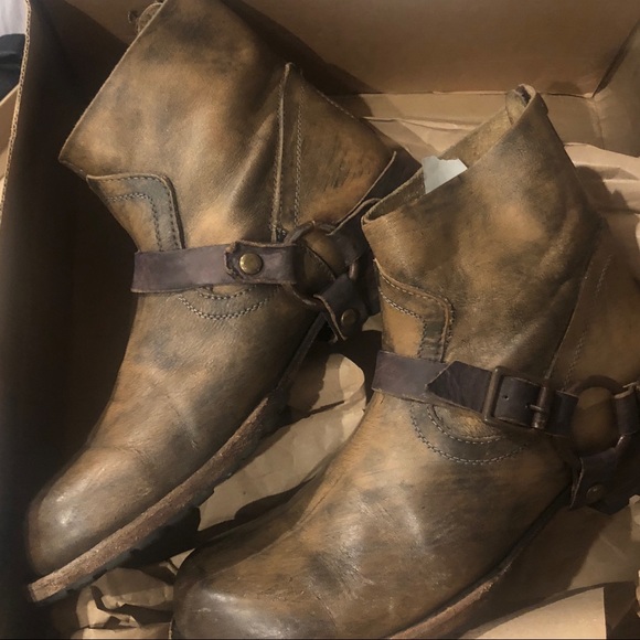 Freebird By Steven Hatchet Boots 